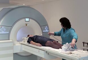 MRI chrbtice na identifikáciu príčiny bolesti v dolnej časti chrbta