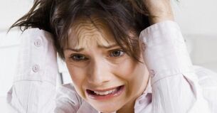 Výskyt bolesti u ženy v dôsledku stresu